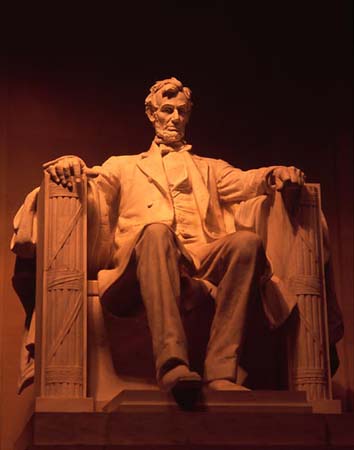 EO-Lincoln-Statue[1]